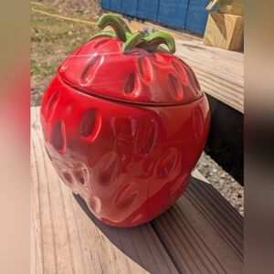 Vintage Strawberry Cookie Jar Has A Few Chips And Repairs 10" X 10"